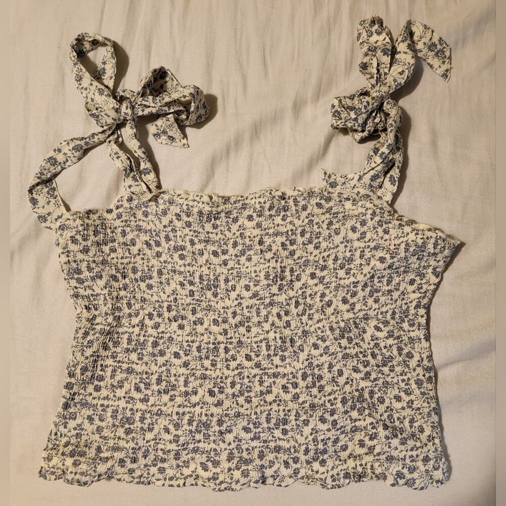 Dizzy Lizzy Smocked Tie Cami. Size Large.  Nwt